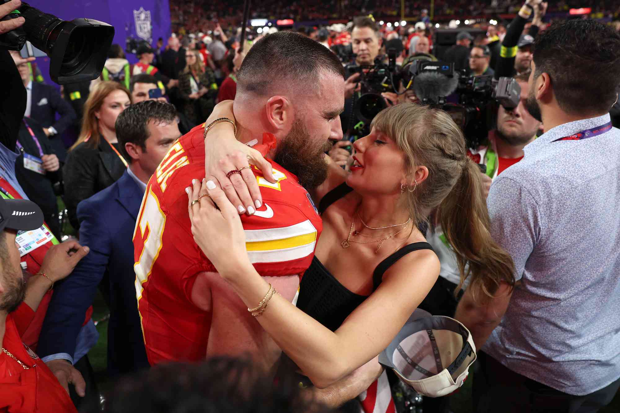travis-kelce-taylor-swift-super-bowl-win-021124-4-41a8e2502414490fb4677c3b9f19092c