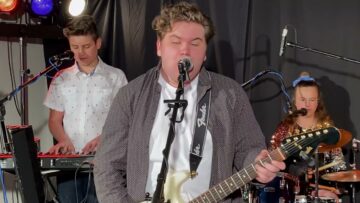 [ID: Q0_zNru3RKg] Youtube Automatic