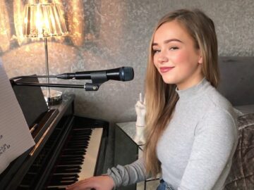 [ID: RmtP8X4ZErs] Youtube Automatic