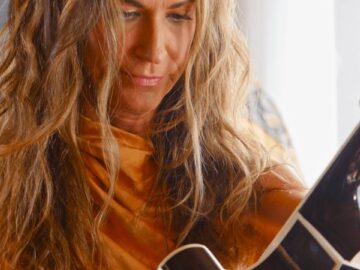 Melody DeBraux “You Do You” – official music video