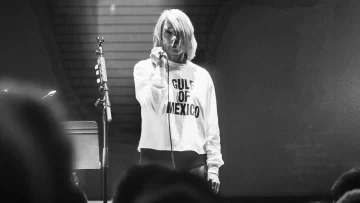 Kim-Gordon-bye-bye-25