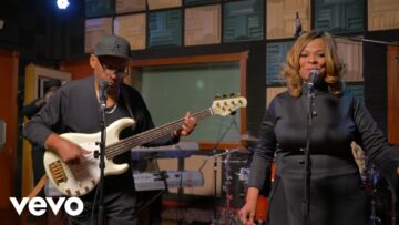 Johnny B – “Look to God” – funky music video!