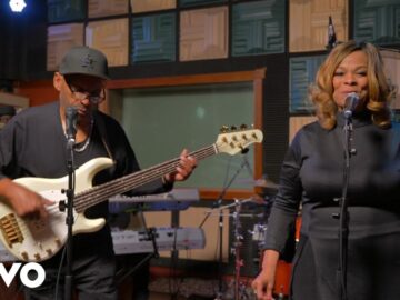 Johnny B – “Look to God” – funky music video!