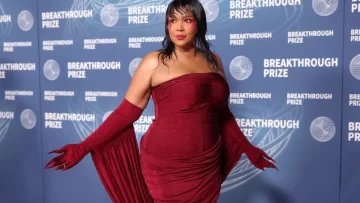 lizzo-breakthrough-prize-2025-billboard-1548
