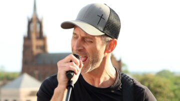 Matthew Hartley – “Heaven’s Calling” – Official Music Video