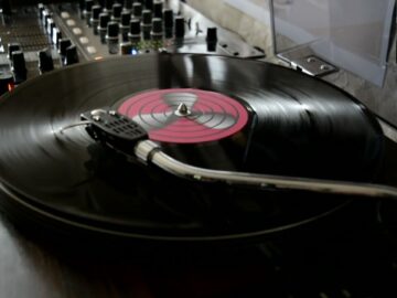 [ID: t9b1blF0nLQ] Youtube Automatic