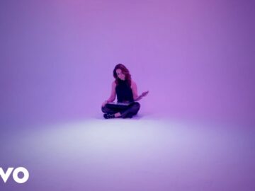 Theresa – Rearview