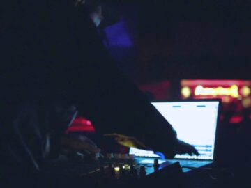 [ID: vV-iNM6pfVk] Youtube Automatic