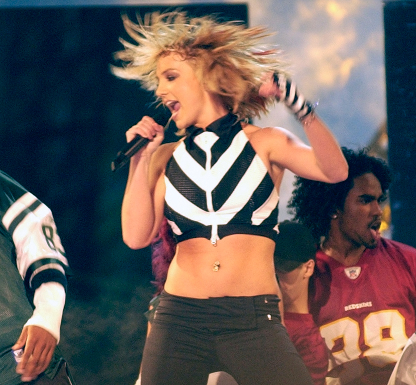 Britney Spears performing at the National Mall in 2003